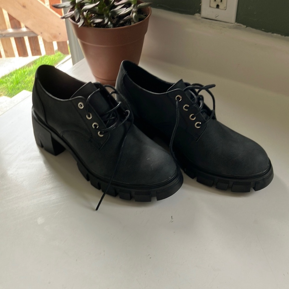 Black chunky heel shoe boot